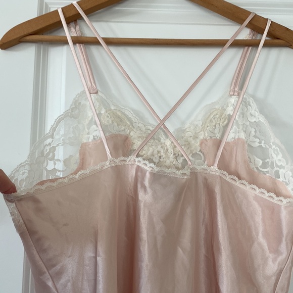 VTG California Dynasty Pale Pink Negligee w Hand Sewn Pearls, Lace, Sequins Lg - Picture 7 of 13